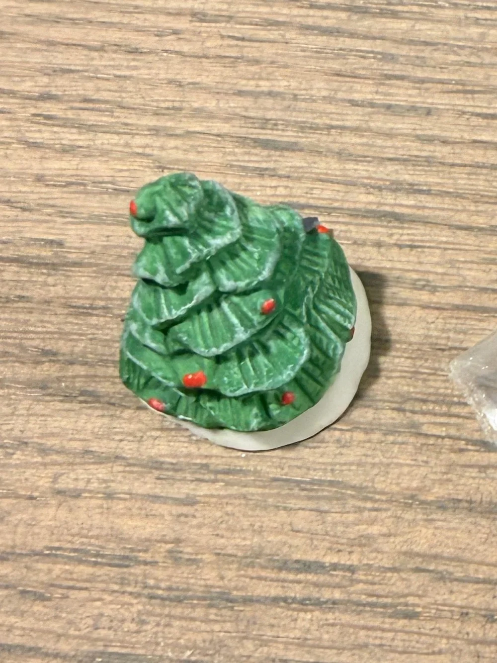 Department 56-Christmas in the City-Dorothy's Skate Rentals & Lessons Shop
